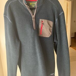 Cozy G.H. Bass & Co. Navy Zip-Up Sweater with Gray Pocket